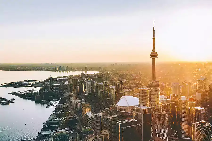 mwangi-gatheca-qlKaN7eqay8-unsplash-about-toronto